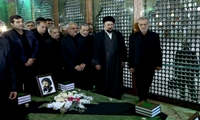 به مناسبت هفته دولت و با حضور در مرقد بنیانگذار کبیر انقلاب اسلامی انجام شد