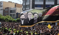 مردم شهید پرور پایتخت پیکر مطهر شهدای خدمت   را از دانشگاه تهران تا میدان آزادی در میان حزن و اندوه تشییع کردند.