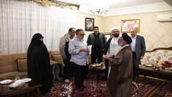 دیدار نماینده ولی‌فقیه در وزارت جهاد کشاورزی با خانواده شهید مدافع حرم فرهنگی والا