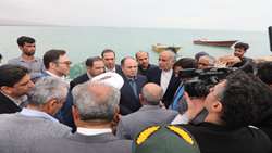 بازدید وزیر جهاد کشاورزی از پرورش میگو دلوار بوشهر