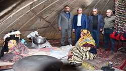 برگزاری آیین پخت نان سنتی توسط زنان عشایر آذربایجان شرقی بعنوان جلوه‌ای از انسجام اجتماعی