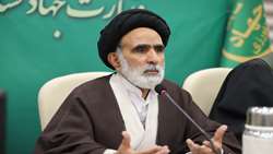 پیروزی انقلاب اسلامی جلوه‌ای روشن از نصرت الهی و اراده ملت ایران است