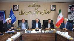 برون‌رفت از مدیریت ستادی و گرایش به مدیریت مشارکتی،