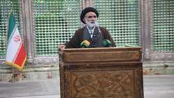 اجرای وصیت نامه امام خمینی (ره) انقلاب اسلامی را پیروز می کند