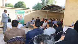 اولین تور ملی ترویجی ویژه آزمایشات خاک و آب در جنوب کرمان برگزار شد