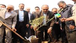 حفاظت از منابع طبیعی و محیط زیست اولویت نخست وزارت جهادکشاورزی است/تولید ۳۰۰ میلیون اصله نهال ظرف امسال