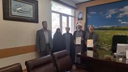 انعقاد تفاهم نامه همکاری باحوزه های علمیه خواهران استان زنجان در راستای کاشت یک میلیارد درخت
