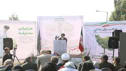 کاشت و حفاظت از درخت همچون تربیت نسل ارزشمند است