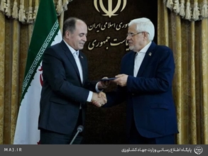 جلسه تقدیر از دست اندرکاران  مراسم اربعین با حضور معاون اول رییس جمهوری 
